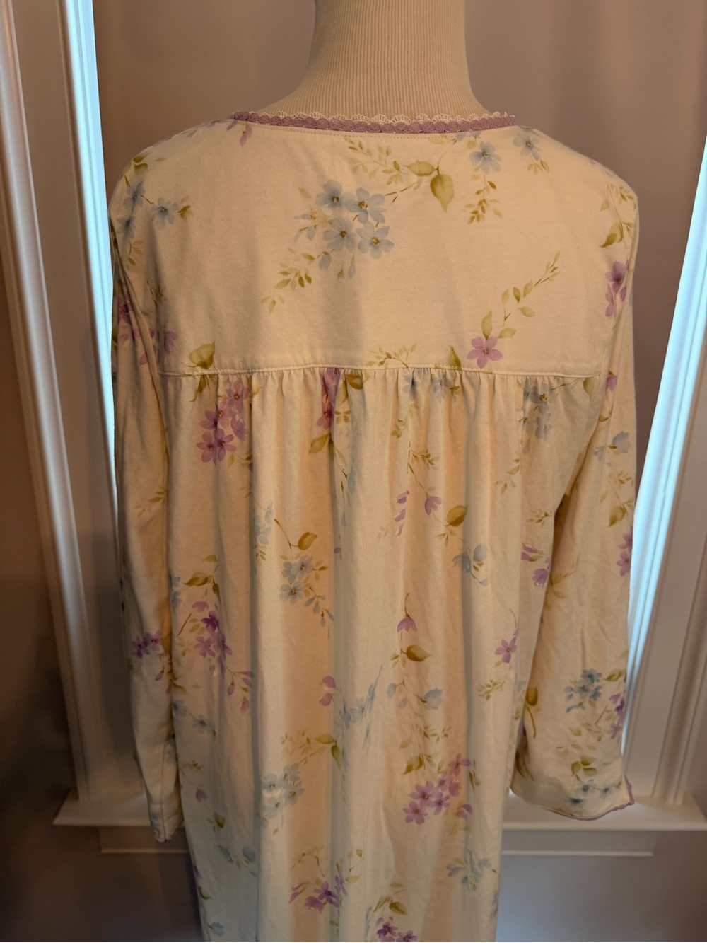 Women's vintage Cream Floral Long Nightgown with Lavender Trim - Picture 8 of 14